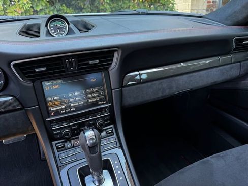 Used 2016 Porsche 911 image 37