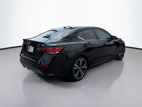 Used 2023 Nissan Sentra SR w/ SR Premium Package FWD image 7
