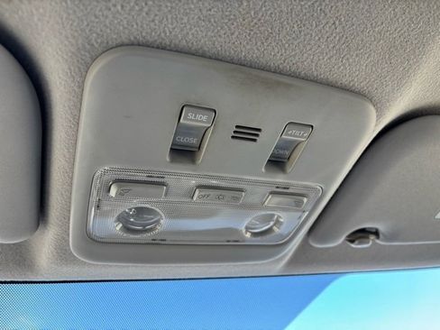 Used 2012 Toyota Prius C Three image 18