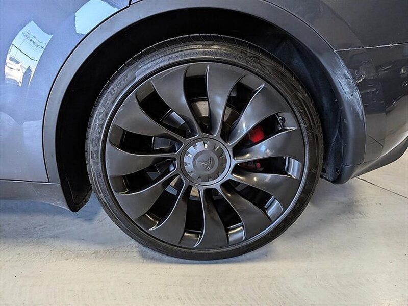 Used 2023 Tesla Model Y Performance AWD/4WD image 14