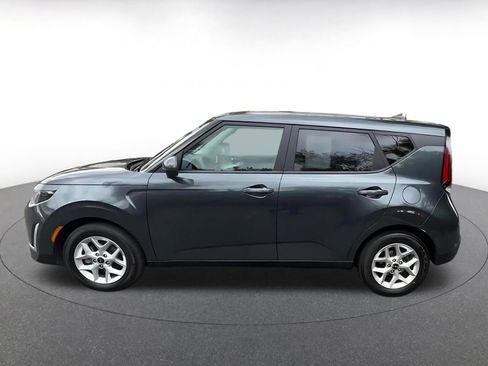 Used 2025 Kia Soul LX w/ LX Technology Package image 9