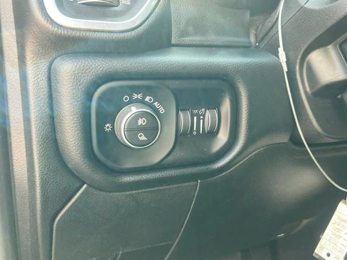 Used 2019 RAM 2500 Laramie AWD/4WD image 15