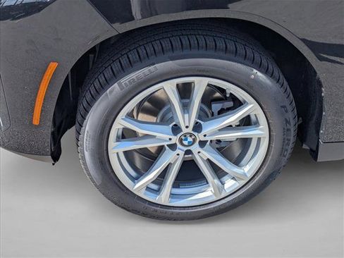 Used 2025 BMW X3 xDrive30i w/ Premium Package image 9