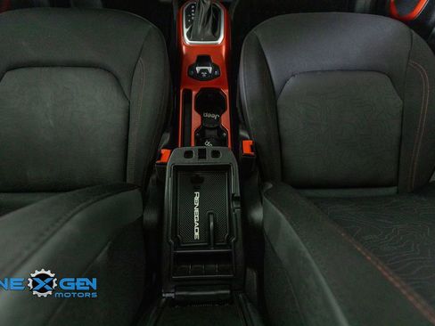 Used 2020 Jeep Renegade Trailhawk w/ Cold Weather Group AWD/4WD image 31