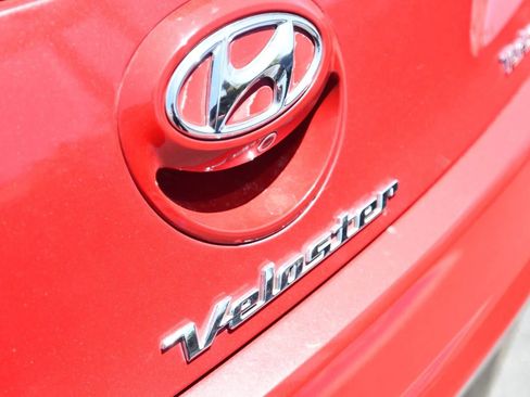 Used 2016 Hyundai Veloster Turbo FWD image 10