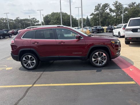 Used 2021 Jeep Cherokee Limited w/ Elite Package AWD/4WD image 4
