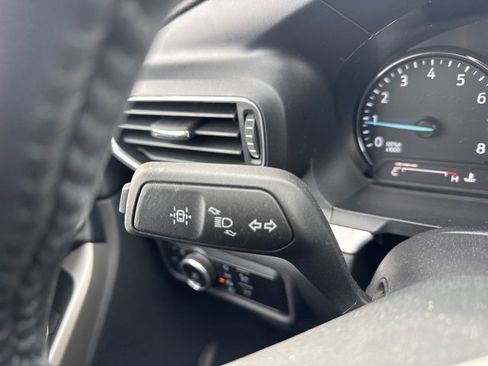 Used 2023 Ford Explorer XLT w/ Equipment Group 202A image 27