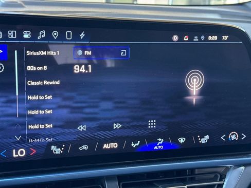 Used 2024 Chevrolet Equinox EV LT w/ LPO, Blackout Package FWD image 19