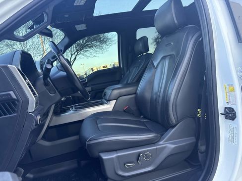 Used 2022 Ford F450 Platinum image 21