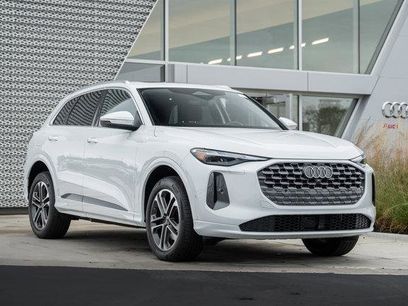 Certified 2025 Audi Q5 Premium w/ Convenience Package