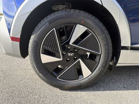 New 2026 Hyundai Ioniq 5 Limited image 17