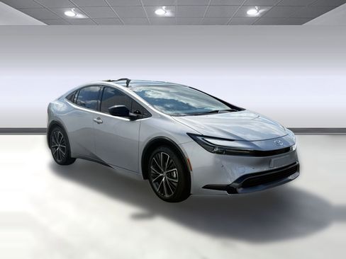 Used 2025 Toyota Prius Limited image 7