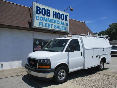 Used 2019 GMC Savana 3500 w/ Power Convenience Package RWD image 1