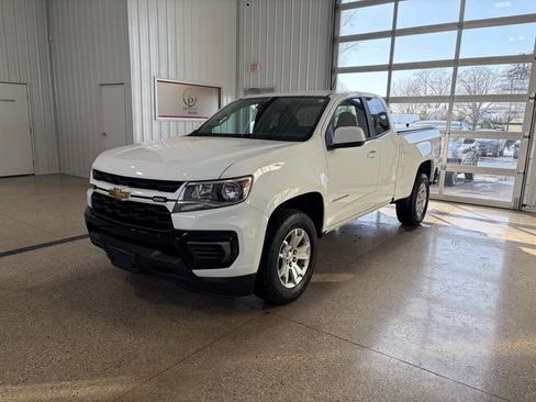 Used 2022 Chevrolet Colorado LT w/ Fleet Safety Package image 2