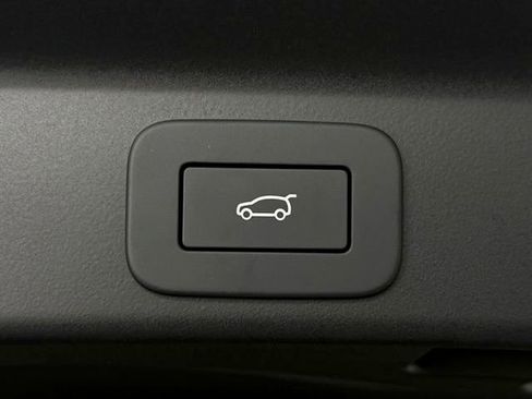 New 2026 Jaguar F-PACE R-Dynamic S image 17