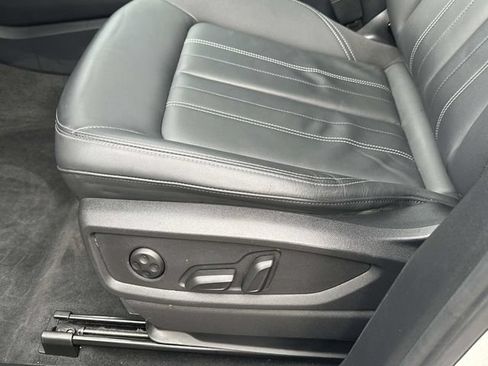 Used 2023 Audi Q5 2.0T Premium Plus AWD/4WD image 23