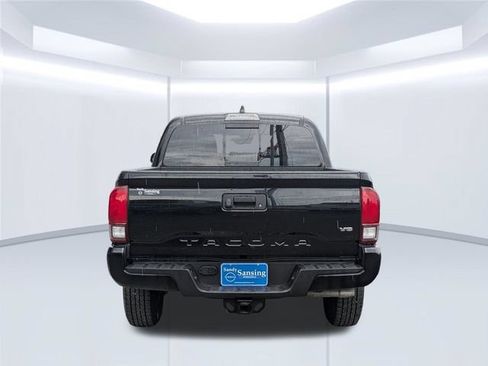 Used 2022 Toyota Tacoma SR5 w/ Technology Package RWD image 5