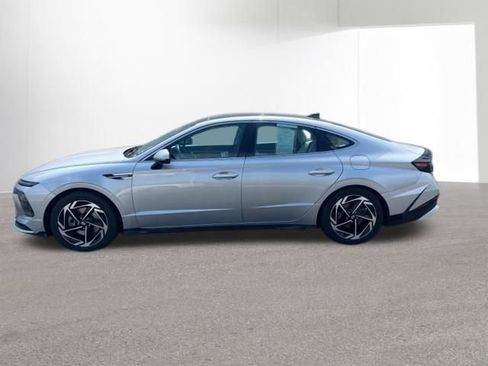 Used 2024 Hyundai Sonata SEL w/ Convenience Package image 3