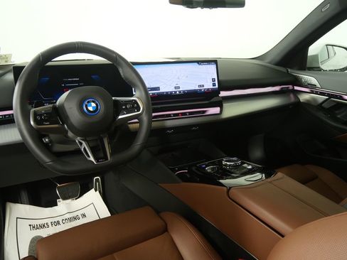 Used 2025 BMW i5 xDrive40 w/ Executive Package image 20