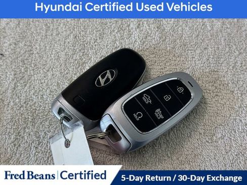 Certified 2022 Hyundai Santa Cruz SEL Premium image 32