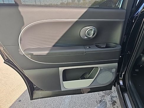 New 2026 Hyundai Ioniq 9 Limited image 32