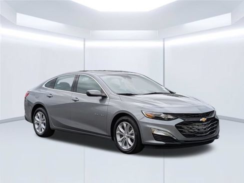 Used 2025 Chevrolet Malibu LT FWD image 8