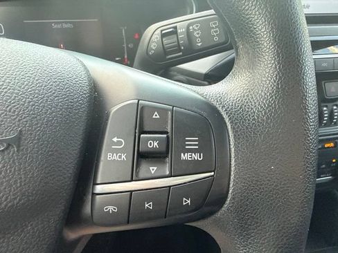 Used 2025 Ford Escape Active AWD/4WD image 17