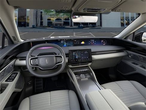 New 2026 Lincoln Nautilus Reserve image 9