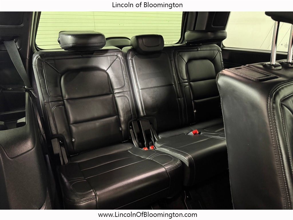 Used 2020 Lincoln Navigator Reserve w/ Equipment Group 208A Reserve AWD/4WD image 14