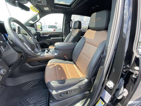 Certified 2025 Chevrolet Silverado 2500 High Country w/ High Country Premium Package AWD/4WD image 20