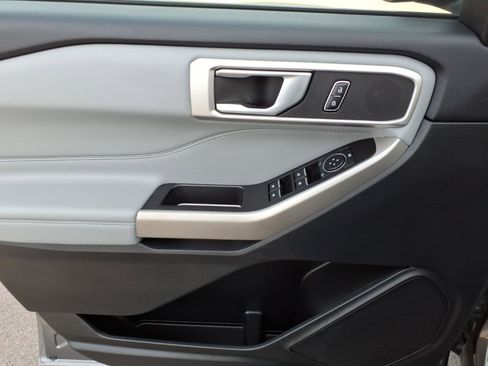 Certified 2023 Ford Explorer XLT w/ Equipment Group 202A image 10