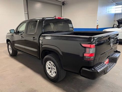 Used 2024 Nissan Frontier SV image 5