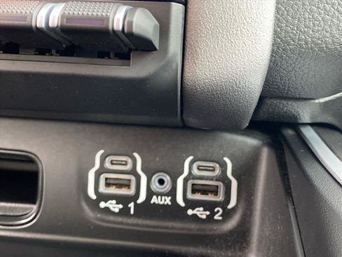 Used 2022 RAM 1500 Big Horn AWD/4WD image 13