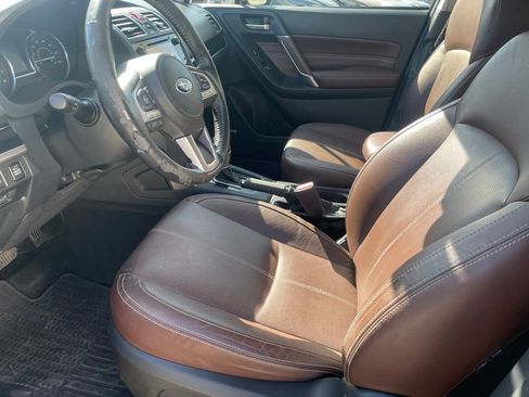 Used 2017 Subaru Forester 2.5i Touring AWD/4WD image 9