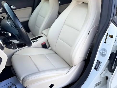 Used 2017 Mercedes-Benz CLA 250 image 12