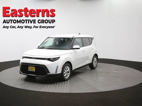 Used 2023 Kia Soul LX w/ Option Group 015 FWD image 56