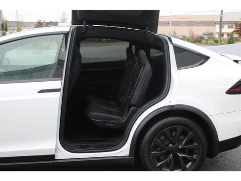 Used 2022 Tesla Model X AWD/4WD image 10