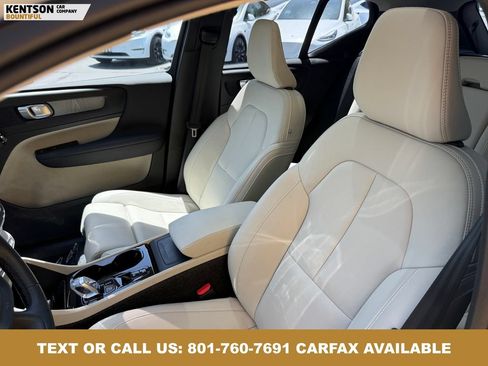 Used 2026 Volvo XC40 B5 Plus AWD/4WD image 26
