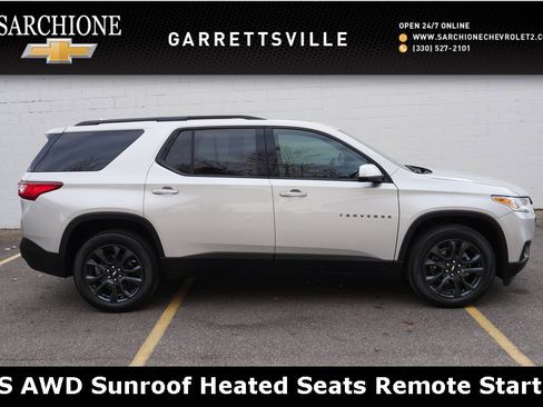 Used 2021 Chevrolet Traverse RS image 1