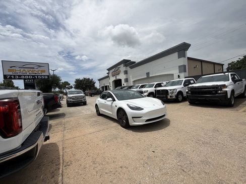 Used 2023 Tesla Model 3 Standard Range RWD image 42
