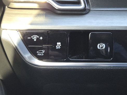 Used 2025 Kia Sportage X-Line w/ Premium Package image 35