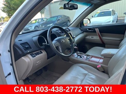 Used 2010 Toyota Highlander Limited AWD/4WD image 6