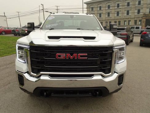 Used 2022 GMC Sierra 2500 Pro w/ Convenience Package AWD/4WD image 3