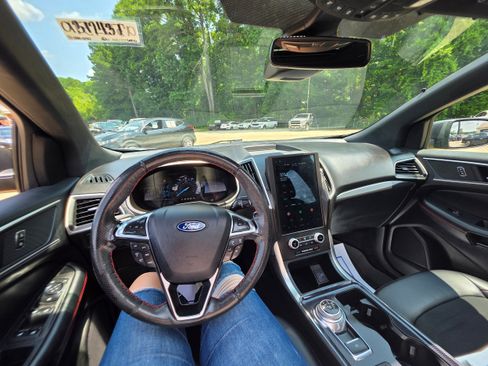 Used 2021 Ford Edge ST-Line FWD image 13
