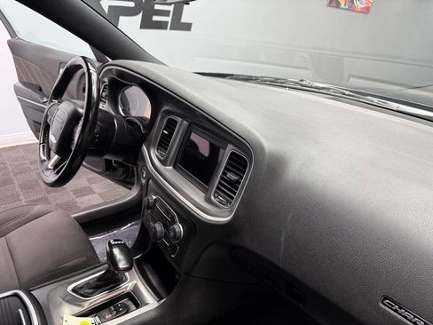 Used 2022 Dodge Charger SXT RWD image 48