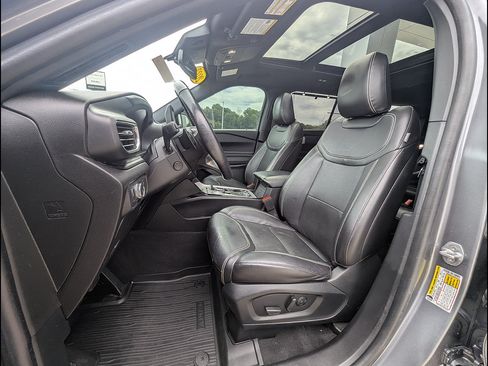 Used 2022 Ford Explorer ST w/ Equipment Group 401A AWD/4WD image 18
