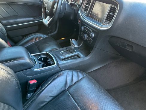 Used 2016 Dodge Charger SRT w/ Harman/Kardon Audio Group RWD image 18