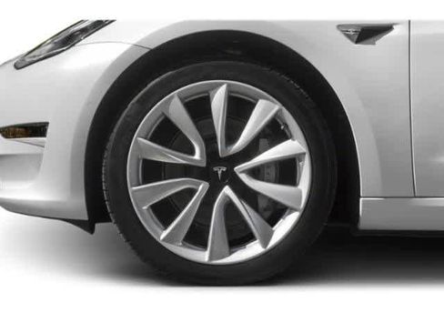 Used 2018 Tesla Model 3 Mid Range RWD image 13