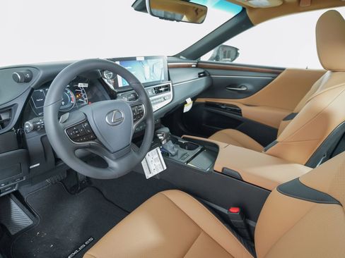 New 2025 Lexus ES 350 w/ Premium Package image 9