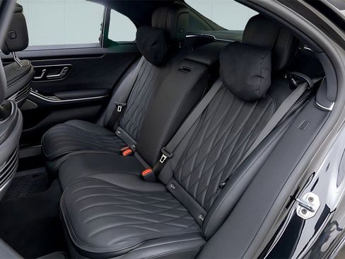 Used 2025 Mercedes-Benz S 63 AMG S image 31